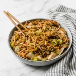 Chow Mein au poulet – Nouilles asiatiques fraîches et saines