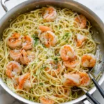 Pâtes aux crevettes à l’ail et au beurre (15 minutes)