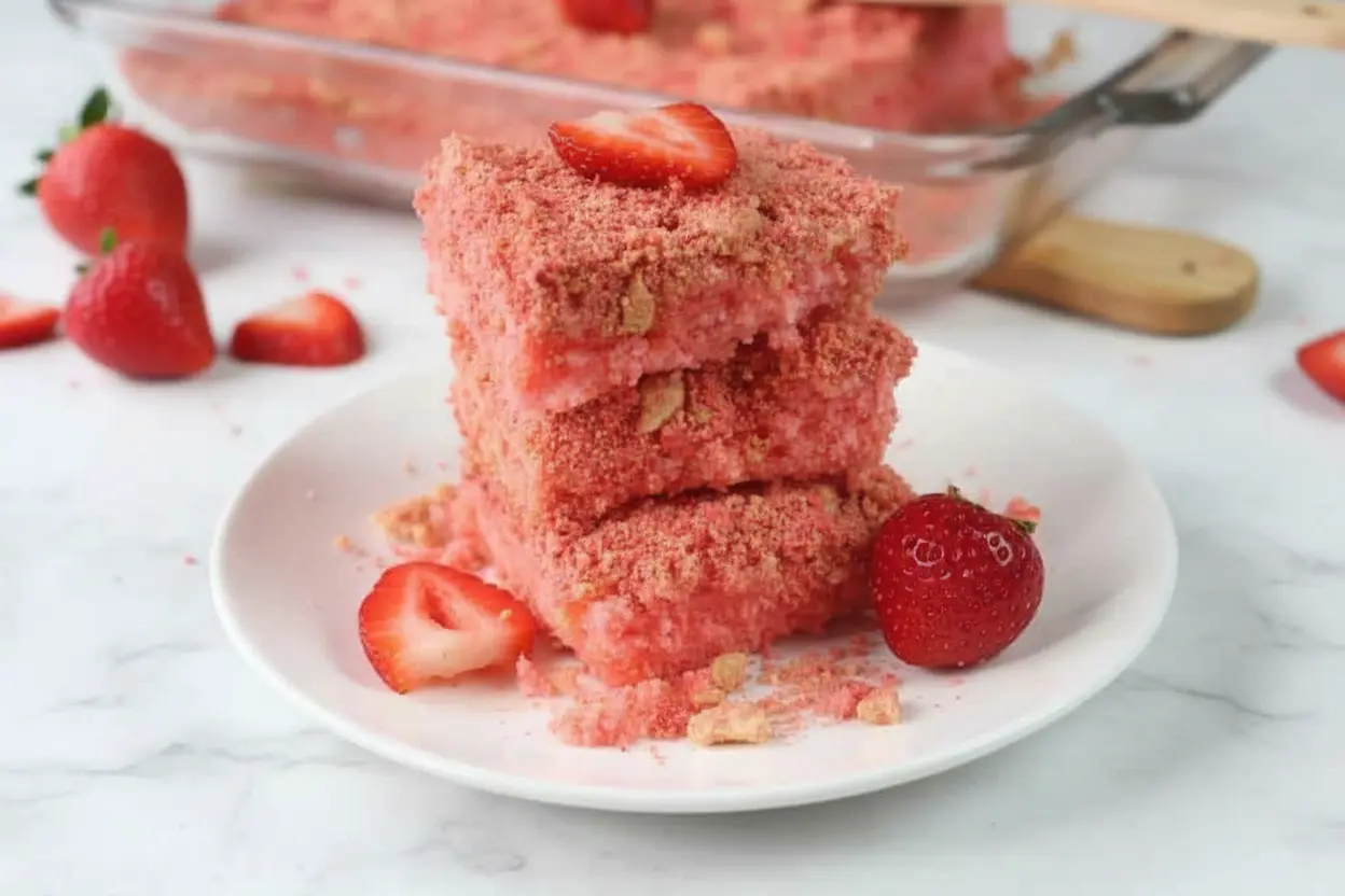 Brownies strawberry shortcake avec topping croustillant