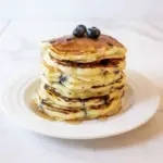 Pancakes au babeurre aux myrtilles