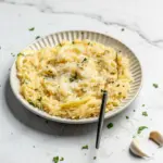 Salade d’orzo au citron et à l’ail