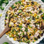 Salade de macaroni au maïs façon street corn mexicain