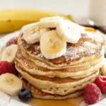 Pancakes protéinés à la banane légers et moelleux