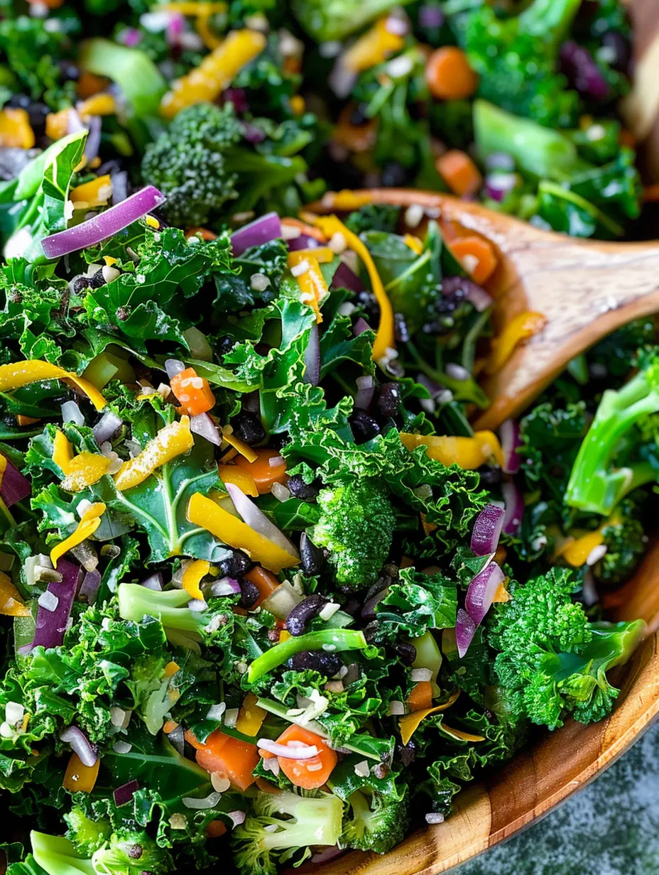 Salade de kale et brocoli avec vinaigrette au citron