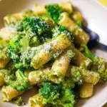 Salade de pâtes au brocoli au pesto